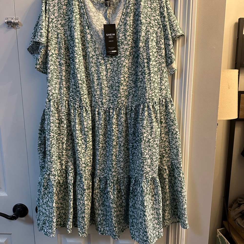 SHEIN Fit+ Green and White Floral V-Neck Dress